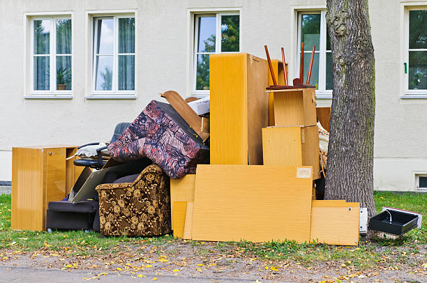 Best Yard Waste Removal  in Jamestown, ND